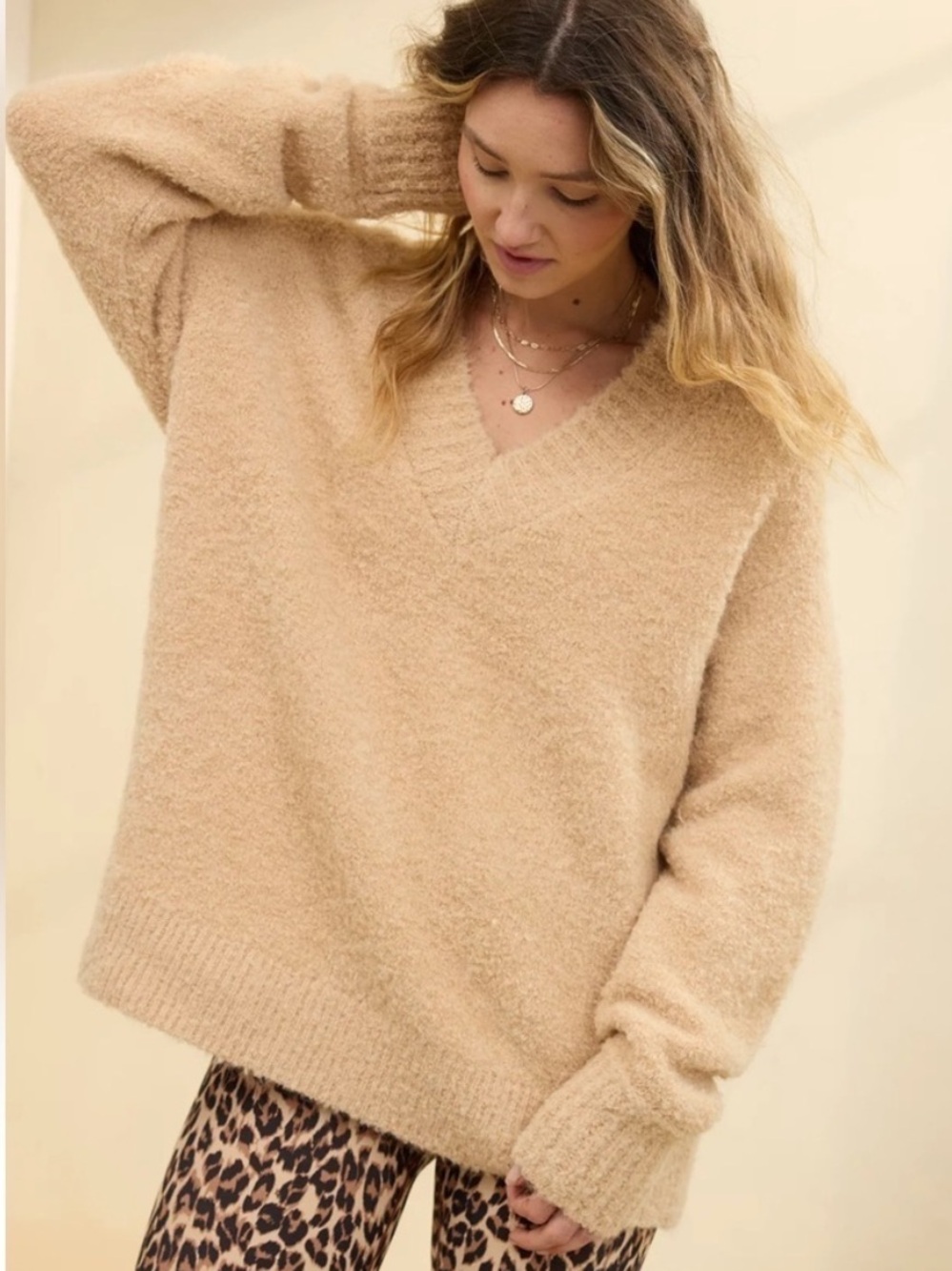 NWT Aerie Teddy Bouclé V-neck Oversized Sweater Wool Blend Tan